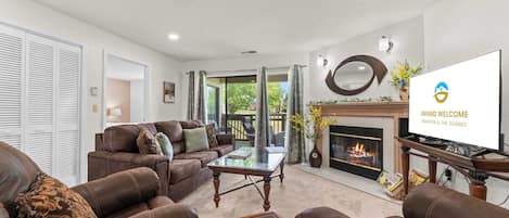 Condo, Multiple Beds, Balcony, Golf View (Fairway Retreat) | Living area