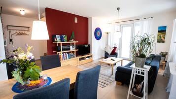 TV, lettore DVD, impianto stereo