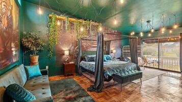 9 habitaciones, escritorio, tabla de planchar con plancha y wifi gratis