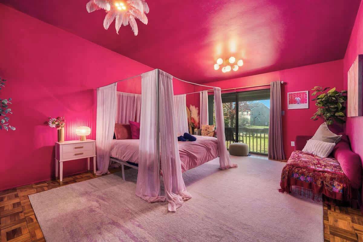 9 bedrooms, iron/ironing board, travel cot, free WiFi