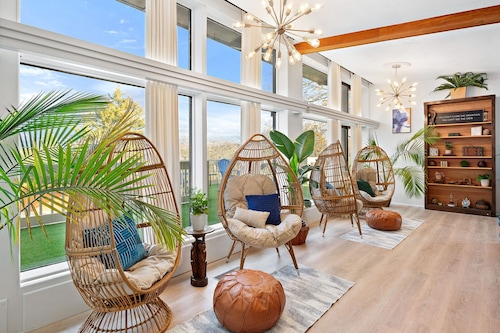 Resort:2 Pools•10K sqft•Pond•Game+MysteryRms•Sauna