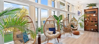 Resort:2 Poolsâą10K sqftâąPondâąGame+MysteryRmsâąSauna