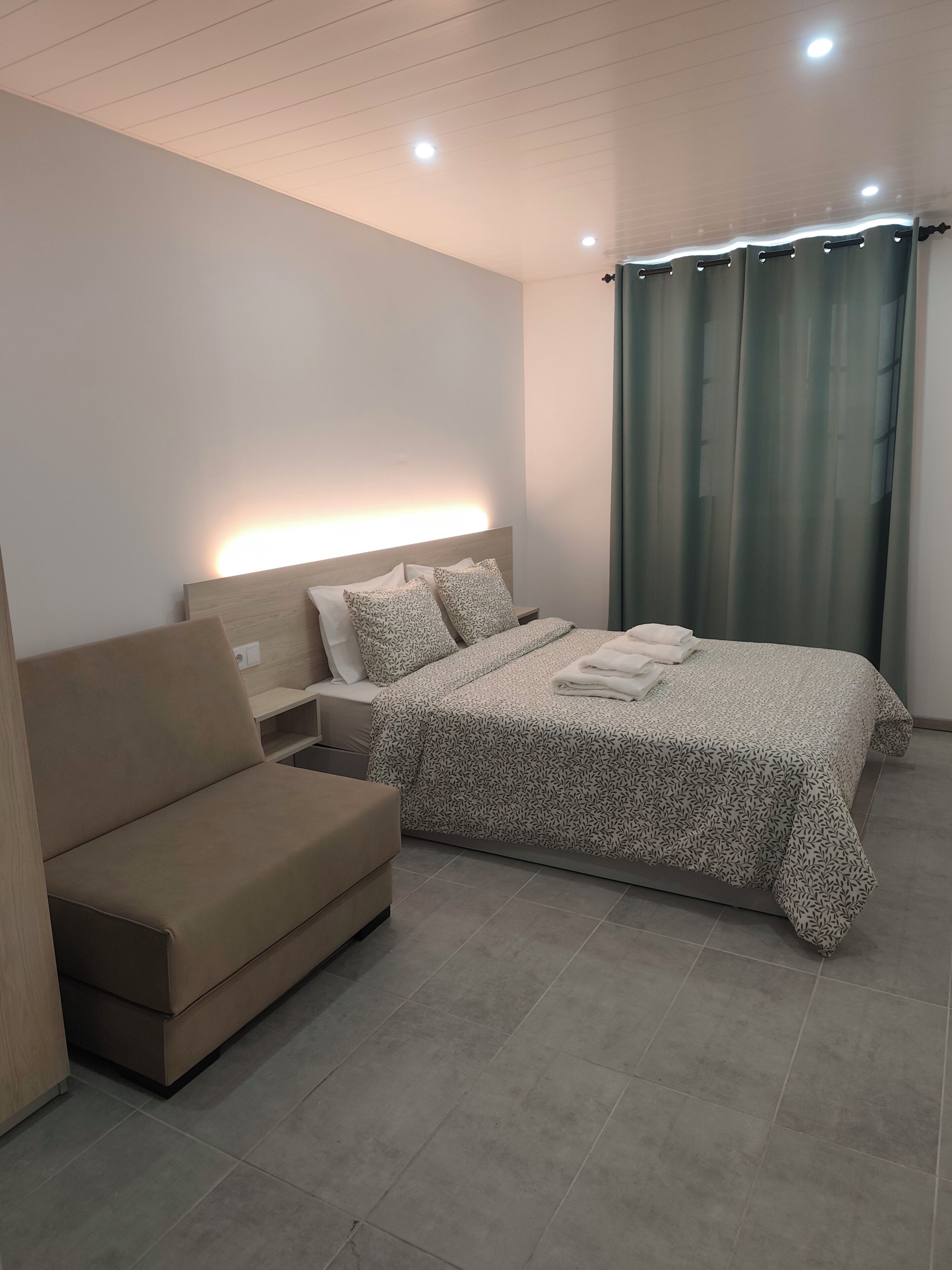 Blackout drapes, iron/ironing board, free WiFi