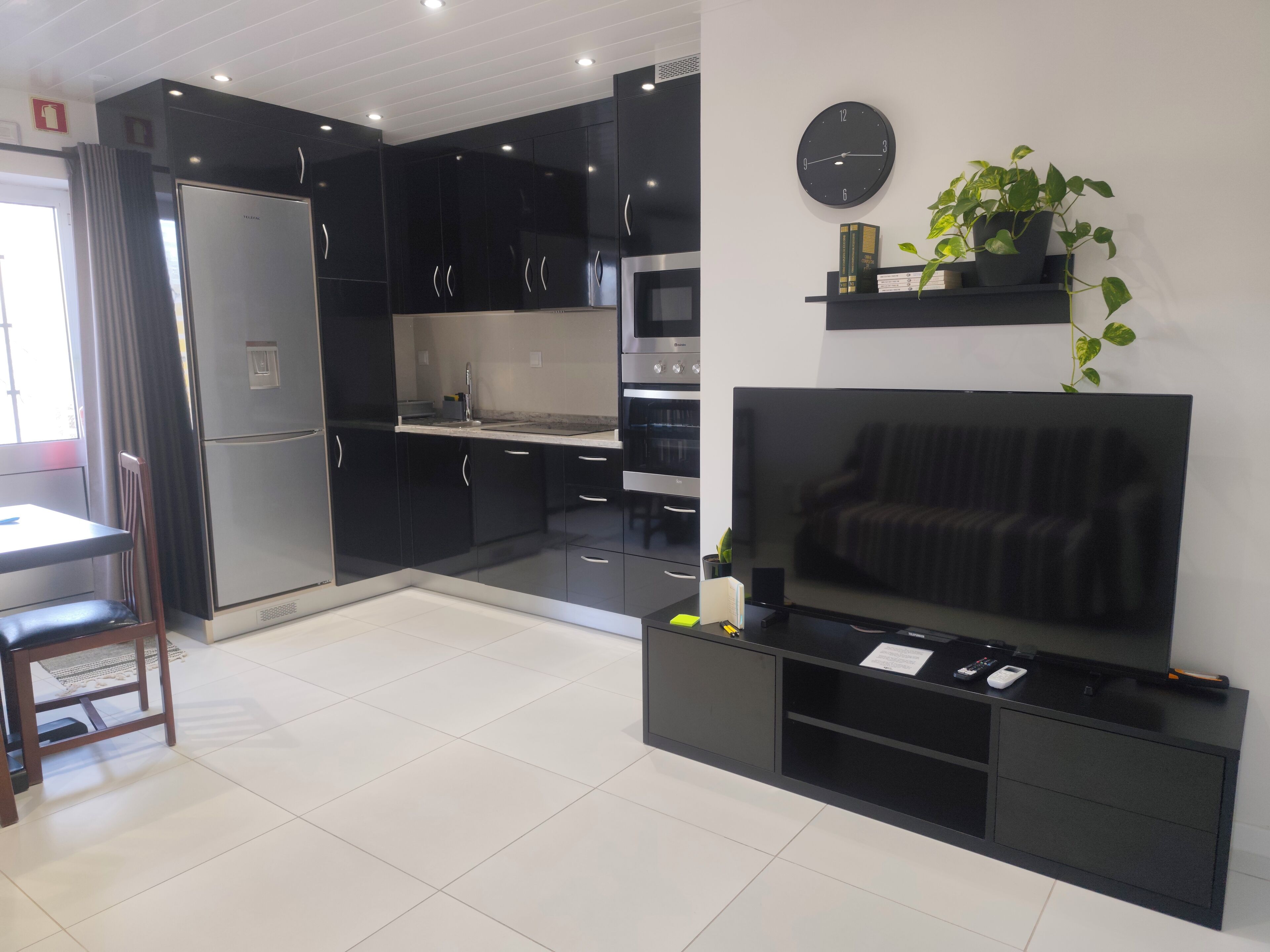 Family Apartment, Garden View | Private kitchen | Fridge, electric kettle, toaster, high chair