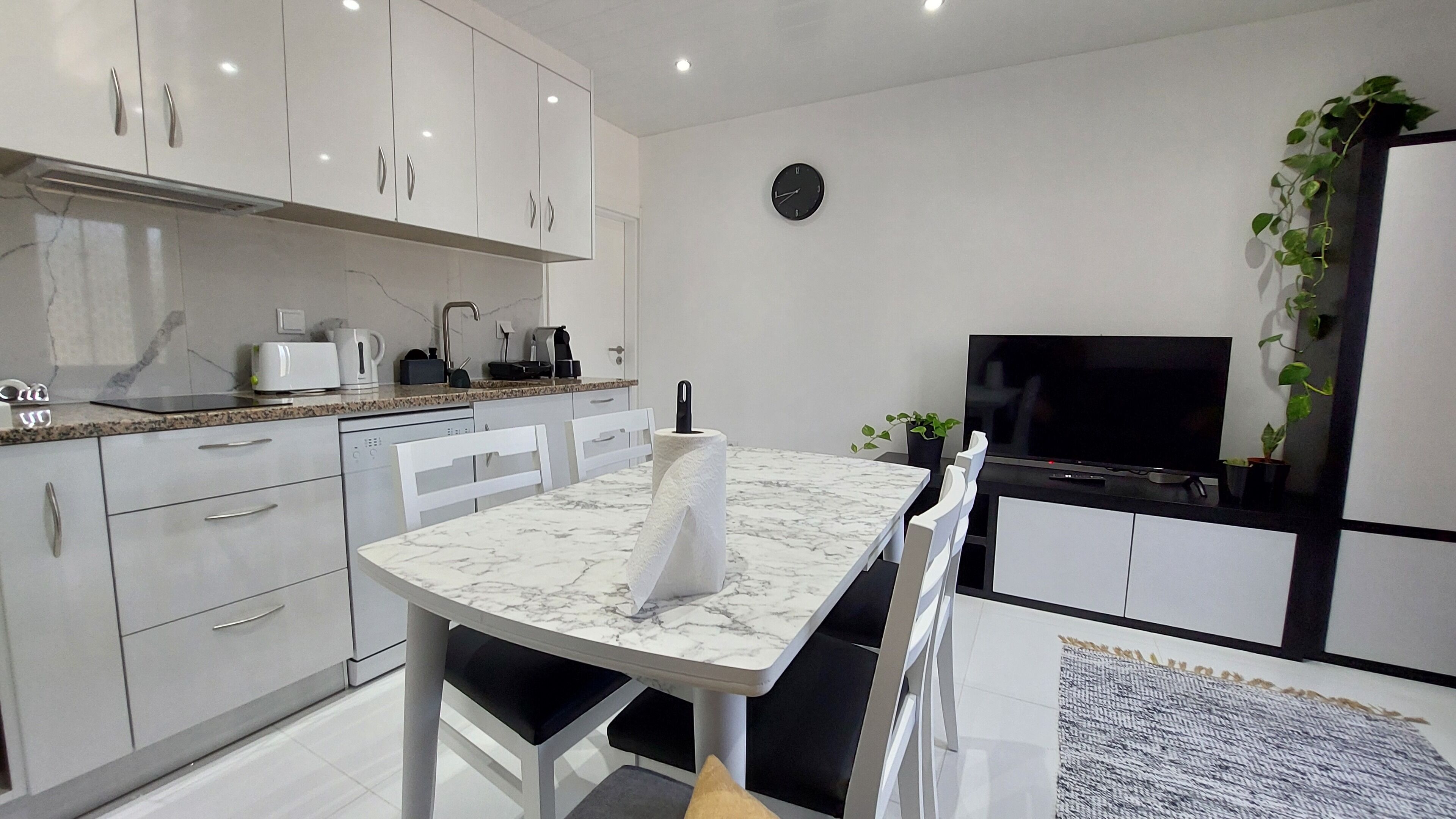 Apartemen Ekonomi, pemandangan kebun | Dapur pribadi | Lemari es di ruangan bersama, ketel listrik, dan pemanggang roti