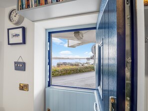 Interior - A Coastal Haven at 2 Harbour View (Roundstone)