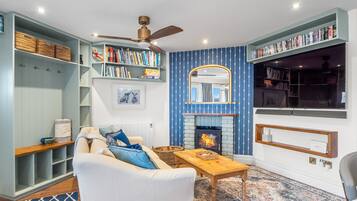 TV, fireplace, DVD player