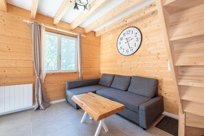 TV - Laruns Wooden Cottage (6 Guests) (Laruns)