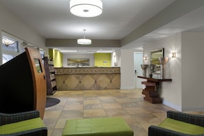 Lobby - Bright & Airy Oceanfront 2 BedRoom w/ Relaxing Balcony View – Sleep in Comfort (Myrtle Beach)