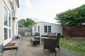 Terrace/patio - Free parking | 7 beds | Contractor & Large groups (Berkshire)