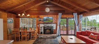 Emerald Arrowhead Haus - For 6