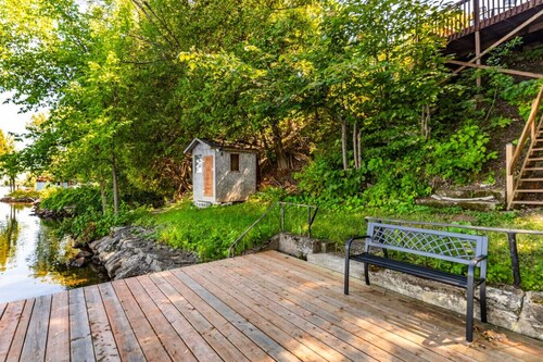 Cozy 2BR + Loft | Game Room & River Nearby