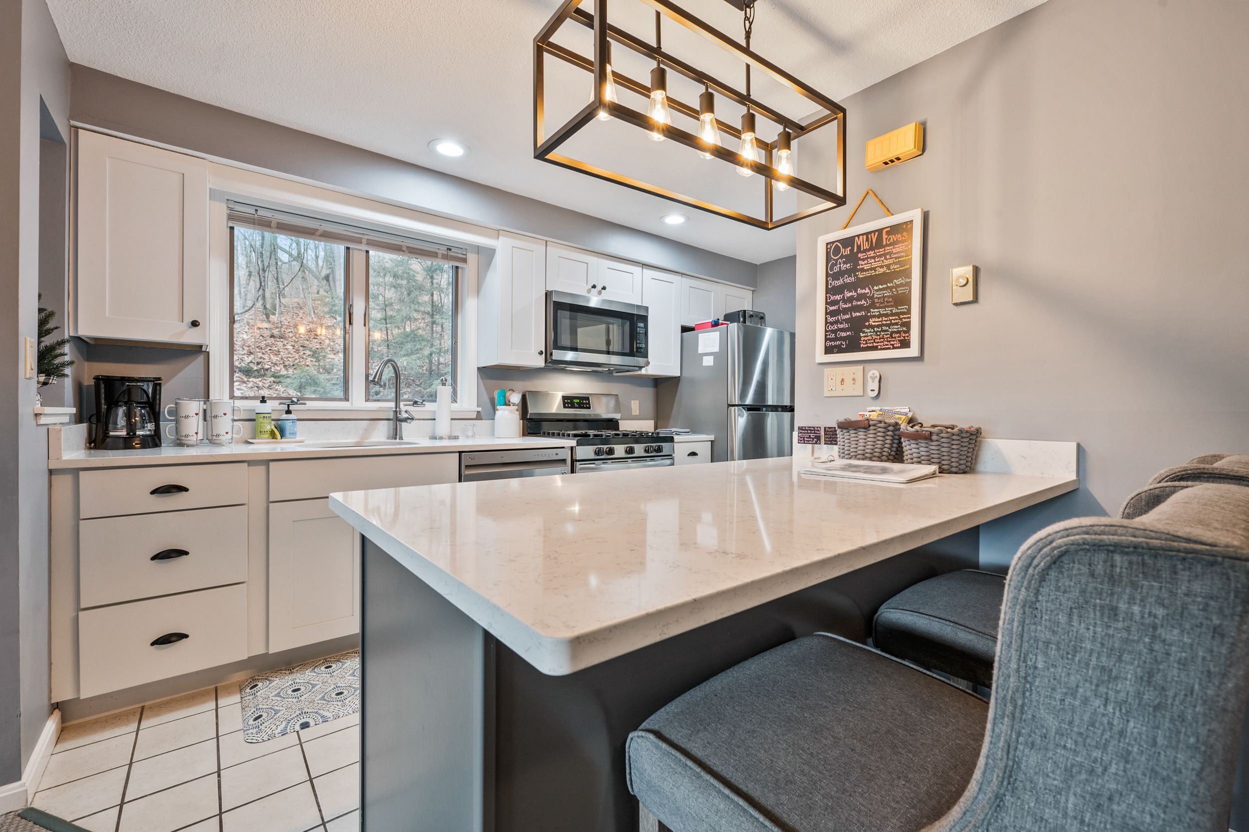 雪櫃、微波爐、焗爐、爐具