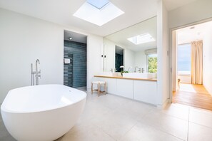 Douche, séchoir à cheveux