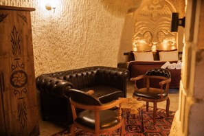 Suite Deluks | Meja kerja, ruang kerja ramah laptop, dan Wi-Fi gratis