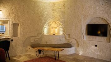 Romantische studio suite, privézwembad | Woonruimte