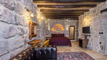 クラシック ルーム | 高級寝具、ミニバー、デスク、ノートパソコン用作業スペース