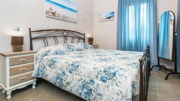 5 chambres, fer et planche à repasser, Wi-Fi, draps fournis