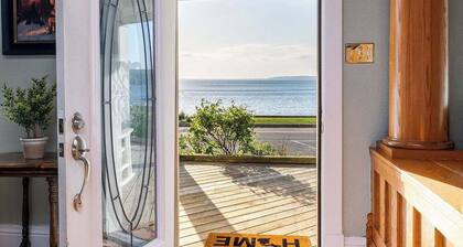 The Inn at Beulah Beach on Crystal Lake