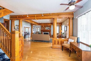 TV, fireplace, books, offices