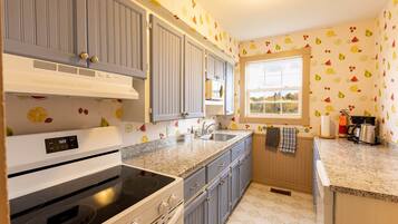 Micro-ondes, four, plaque de cuisson, lave-vaisselle