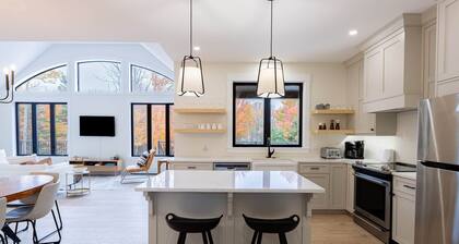 Harper House: Bright 3-Bed PEI Retreat with Deck, Firepit & Shared Beach Access