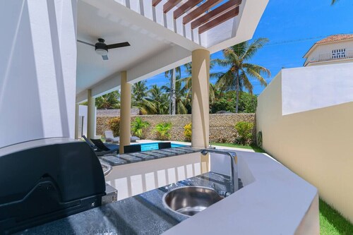 3BR-4BD Villa, 3 min beach walk