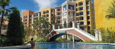 Apartment, 1 Bedroom, Accessible, Balcony | Kolam renang | Kolam renang terbuka