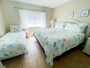 2 bedrooms, desk, iron/ironing board, WiFi