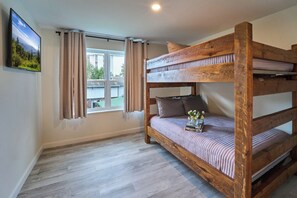 3 chambres, bureau, Wi-Fi gratuit, draps fournis