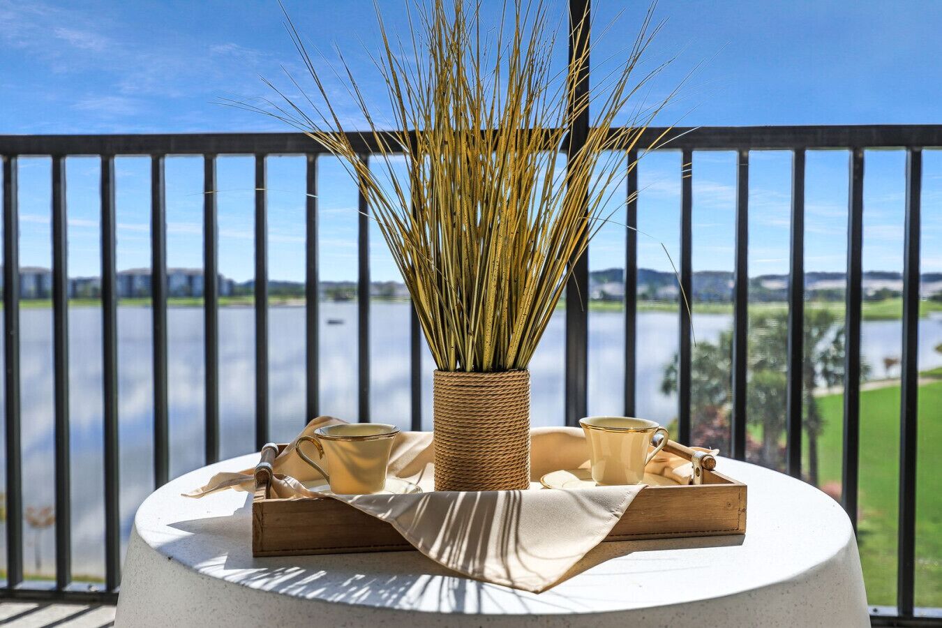 المنطقة المحيطة بالمنشأة