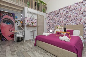 2 bedrooms, desk, iron/ironing board, WiFi