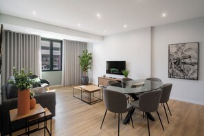 Dining - Atlantic Blue 2 - central with garage (Funchal)