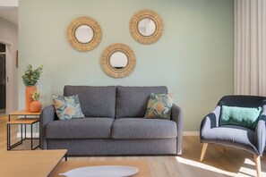 Smart TV - Atlantic Blue 2 - central with garage (Funchal)