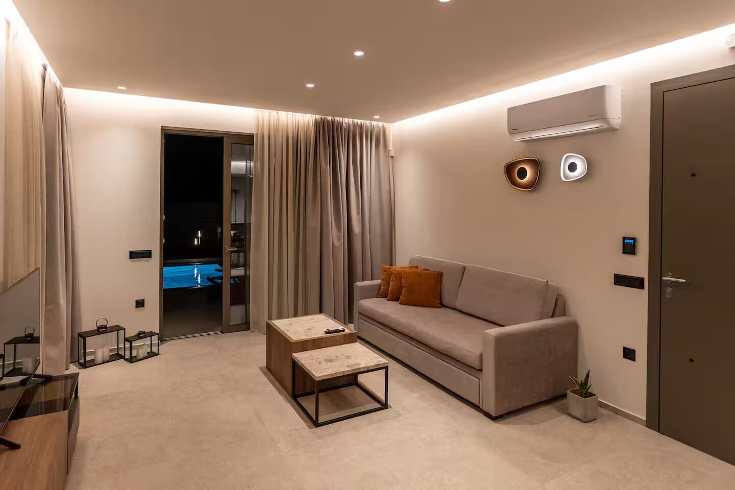Smart TV, fireplace, books