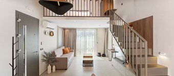 Boutique suite Phos with BBQ next to Heraklion by Kalles Homes & Suites