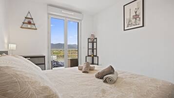 1 chambre, fer et planche Ă repasser, Wi-Fi, draps fournis