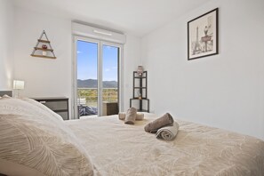 1 多间卧室、熨斗/熨衣板、WiFi、床单