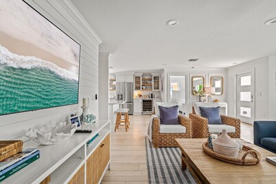 Modern Naples Oasis – Heated Pool, Outdoor TV, Fire Pit & Gazebo Retreat