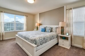6 Schlafzimmer, Bügeleisen/Bügelbrett, Internetzugang, Bettwäsche
