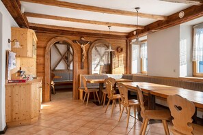 Dining - Apartment 'Zolerhof Edelweiß' with Mountain View, Shared Terrace and Wi-Fi (Feldthurns)