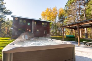 Terrace/patio - Lady Lake Retreat on Cavanaugh Bay w/Hot Tub&Sauna (Hayward)