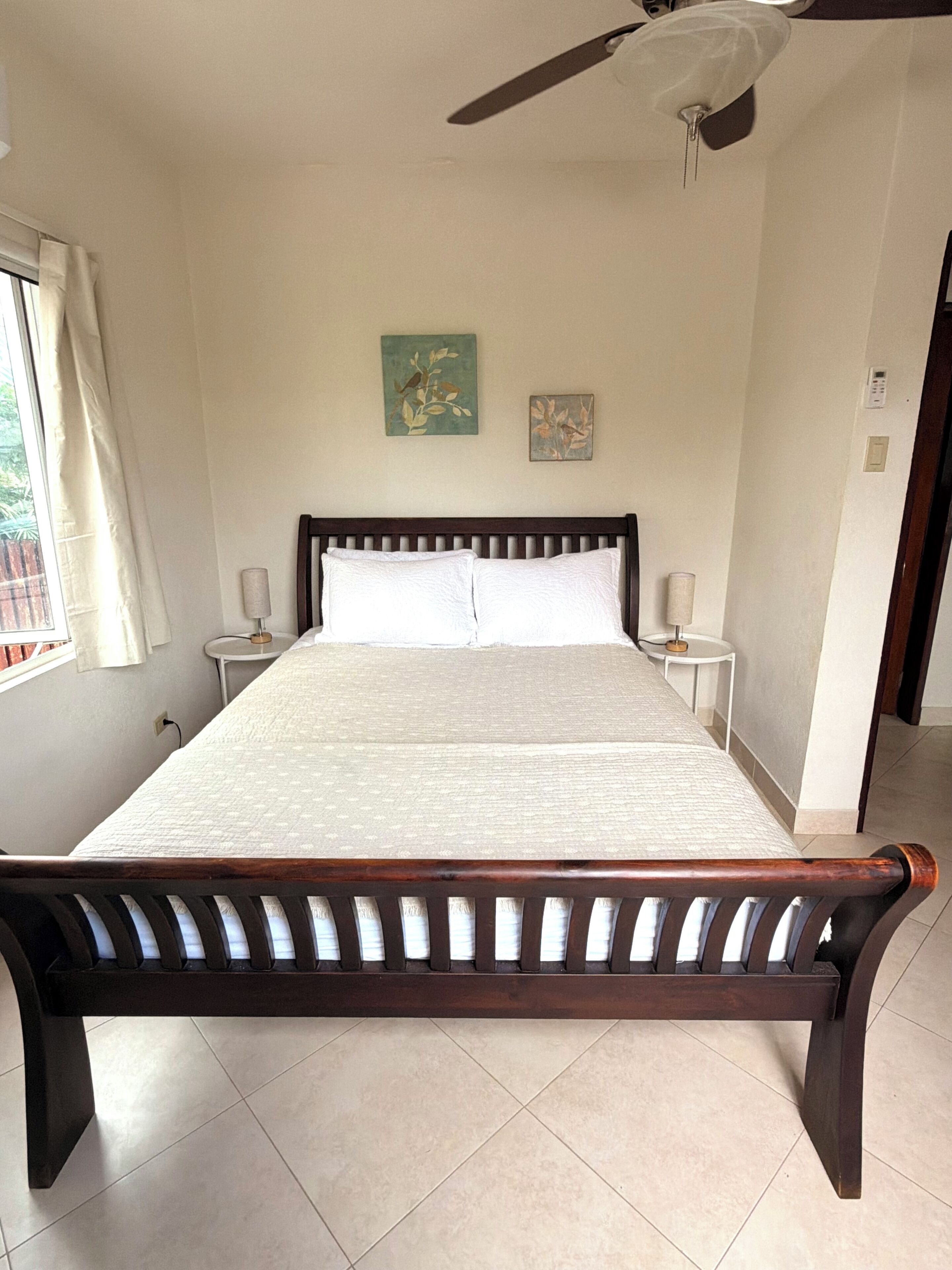 3 sovrum, värdeförvaringsskåp på rummet och strykjärn/strykbräda