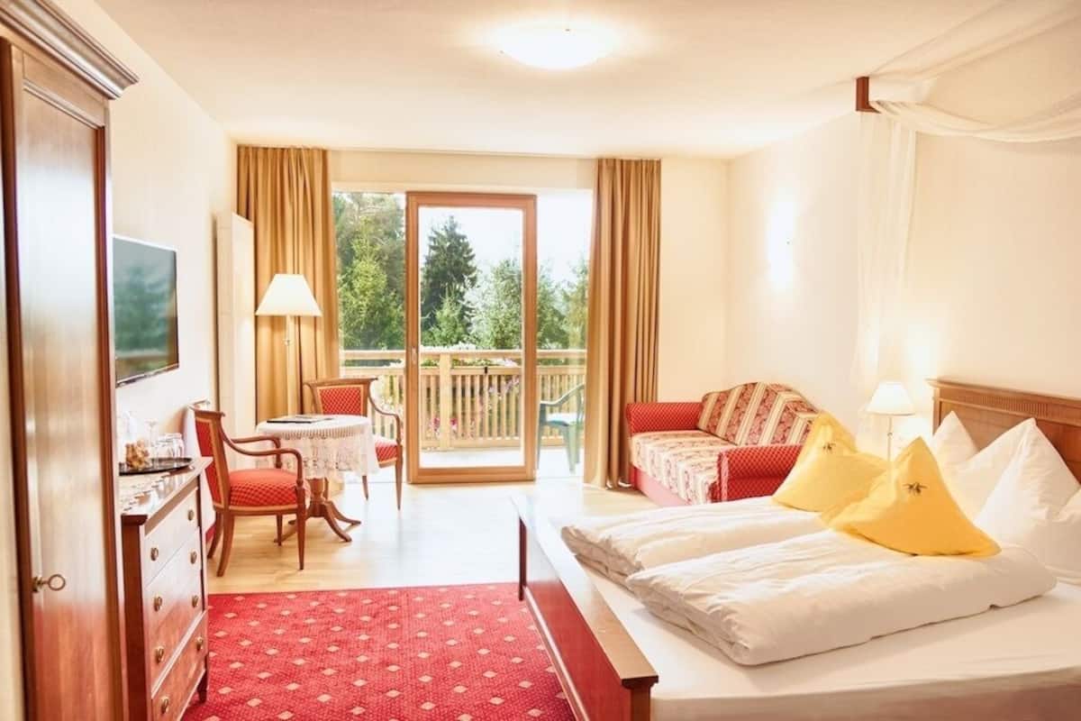 Chambre Double, vue jardin | Coffres-forts dans les chambres, rideaux occultants, Wi-Fi gratuit