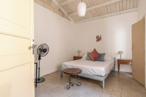 Apartment, 1 Bedroom | Iron/ironing board, free WiFi