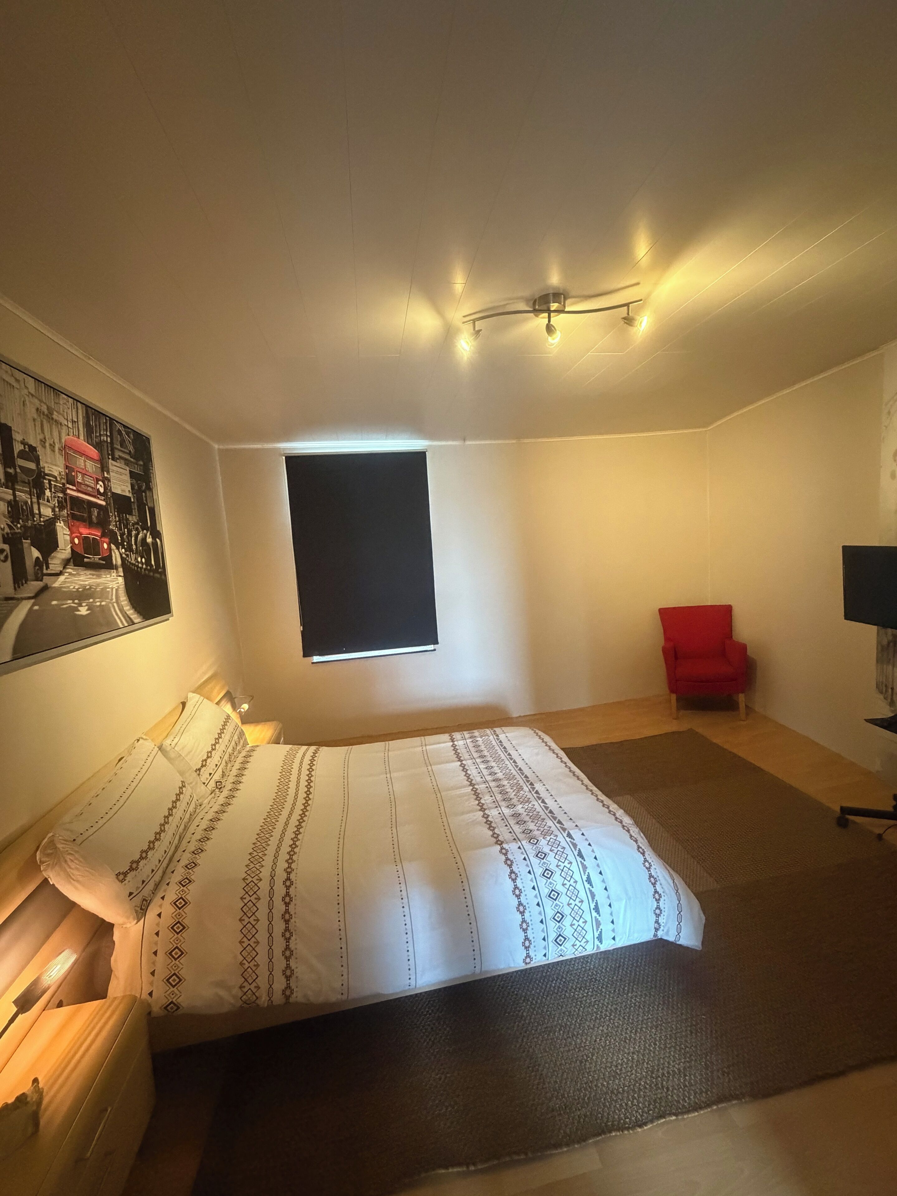 2 chambres, fer et planche à repasser, lit parapluie, Wi-Fi gratuit