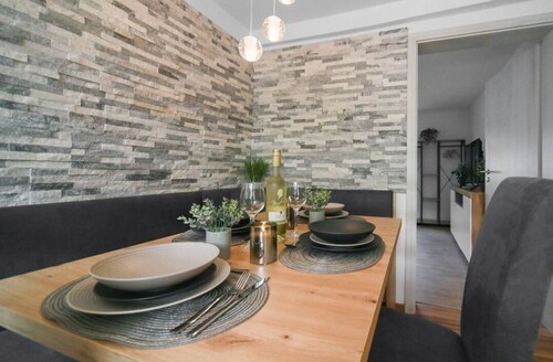 Erholsame Auszeit auf ca 100qm in Idylischer Lage mit großer überdachter Terasse