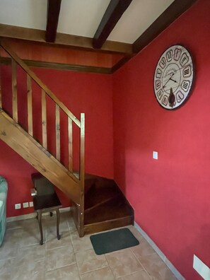 Interior - Holiday Home 'Chez Pauline' with Private Garden (Massangis)