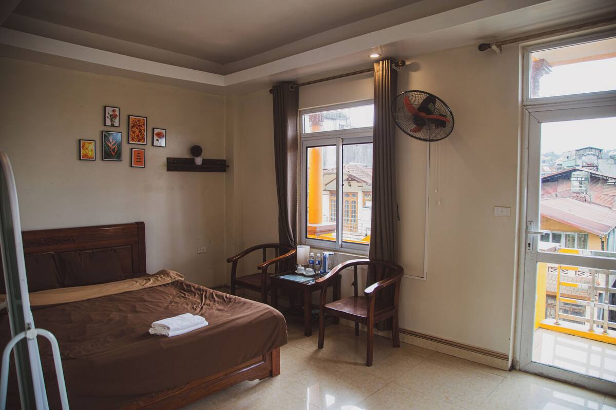 Deluxe Double Room, City View | Desk, laptop workspace, free WiFi