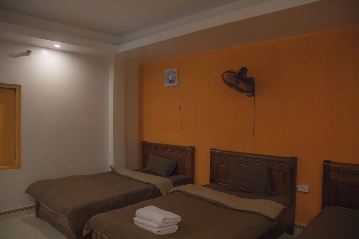 Comfort Shared Dormitory | Desk, laptop workspace, free WiFi